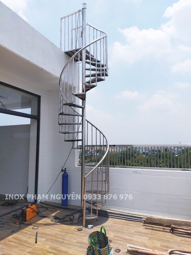 Cầu Thang INOX Xoắn Ốc - INOX PHẠM NGUYÊN