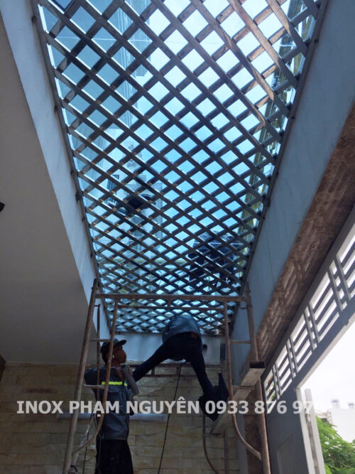 KHUNG BẢO VỆ INOX